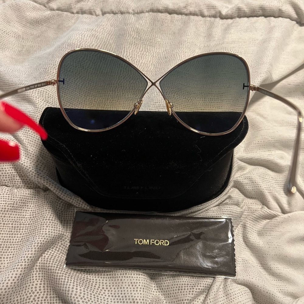 New with box and velvet case. Everything shown in pictures - Picture 4 of 9